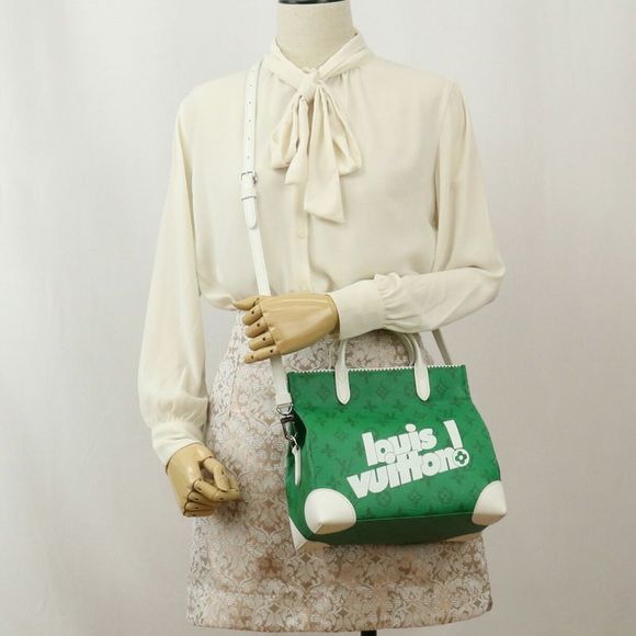 Louis Vuitton Litter Green Canvas Handbag (Pre-Owned) - Picture 4 of 11